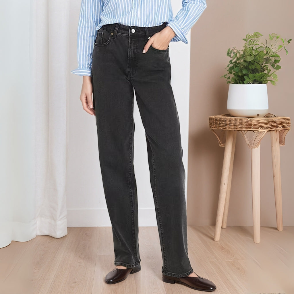 High-Waisted Loose Jeans