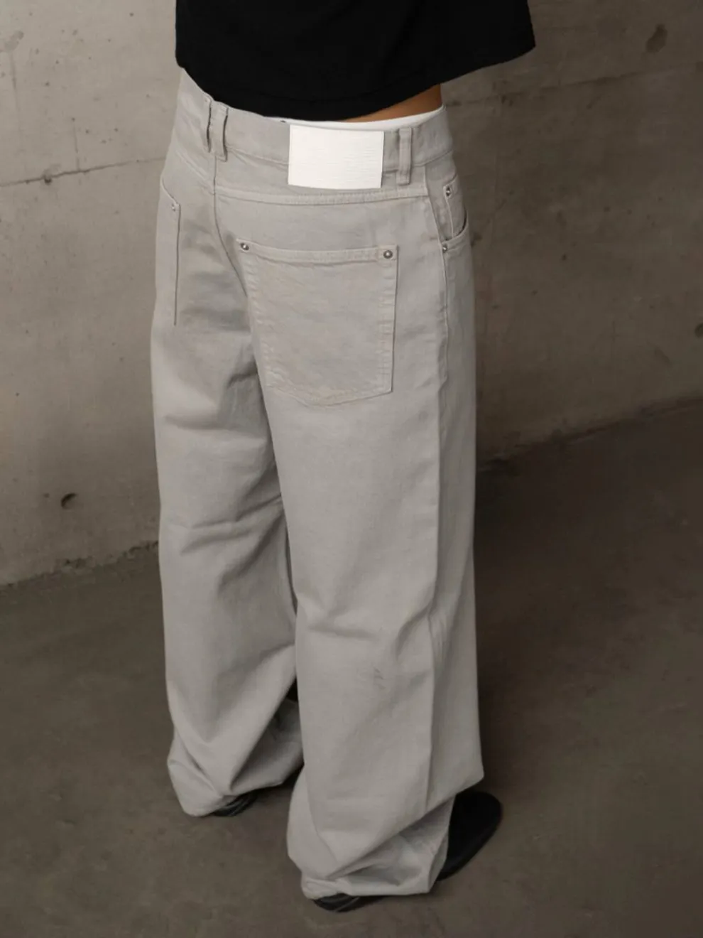 130Z Wide Leg Raw Denim