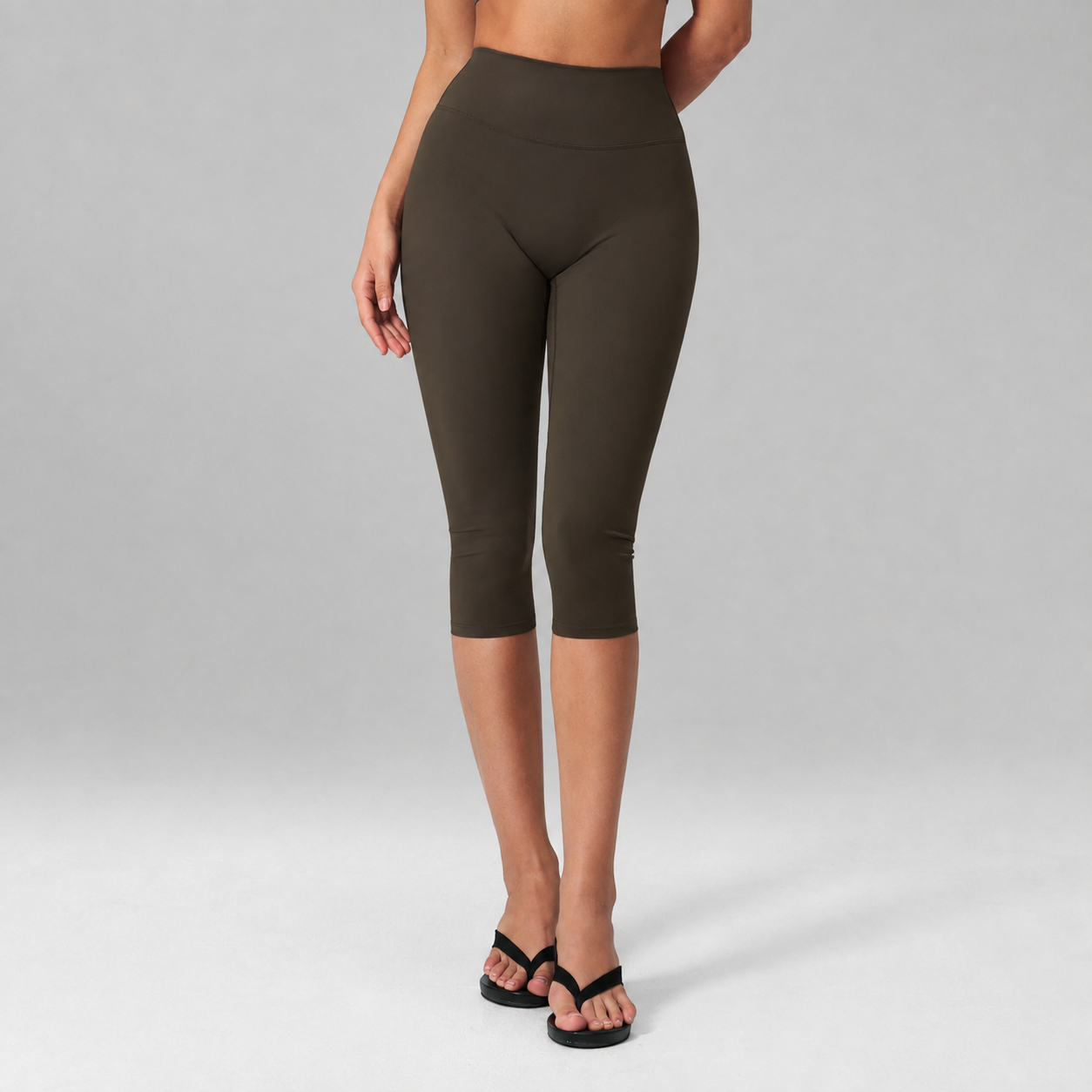 Casual Slim Fit Cropped Sports Leggings For Women