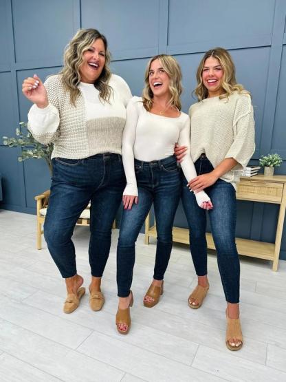 Dark Wash Skinny Jeans For Everyday Wear-My Comfy Pant