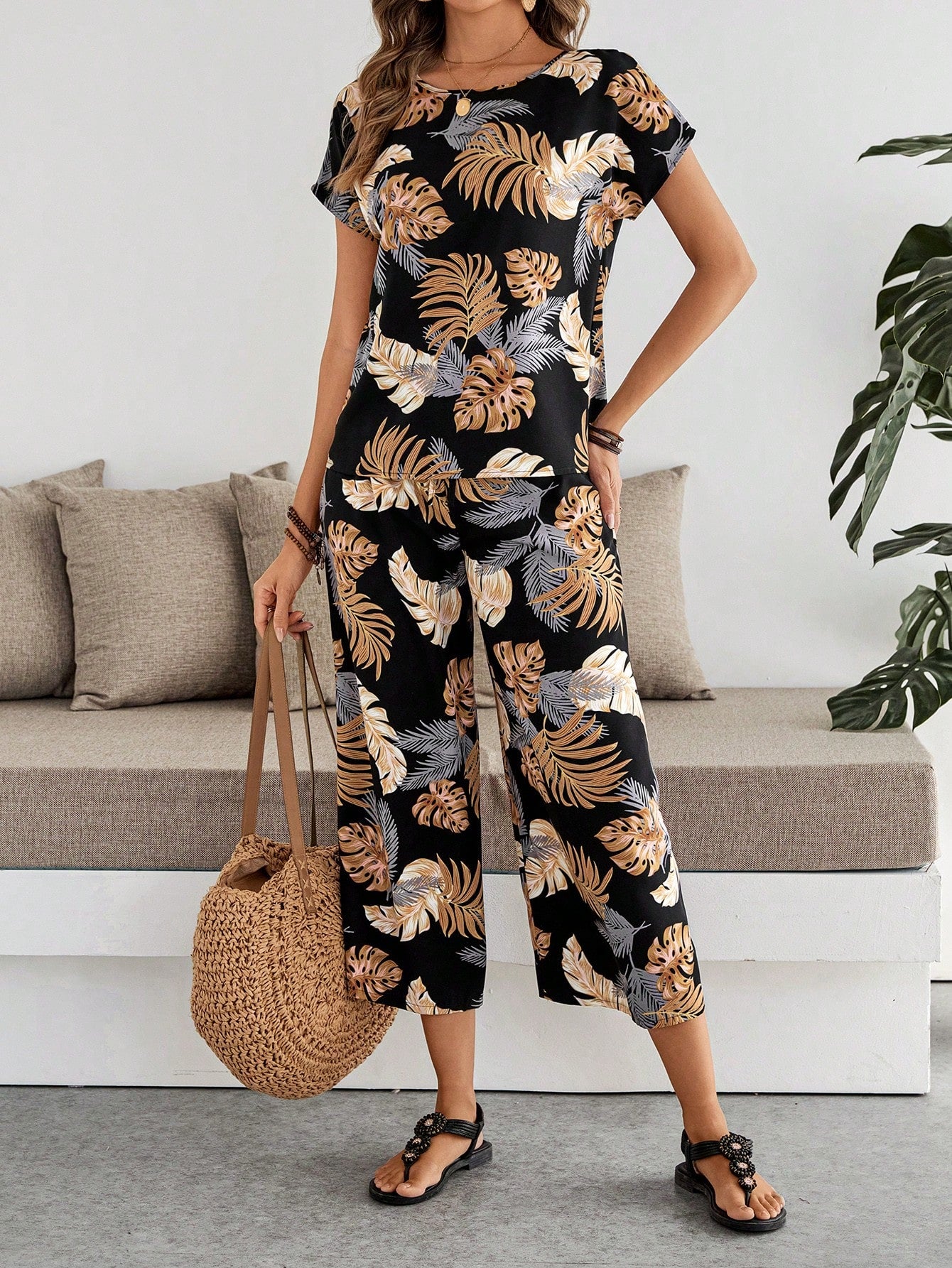 2pcs Women Printed Round Neck Short Sleeve Top And Long Pants Set