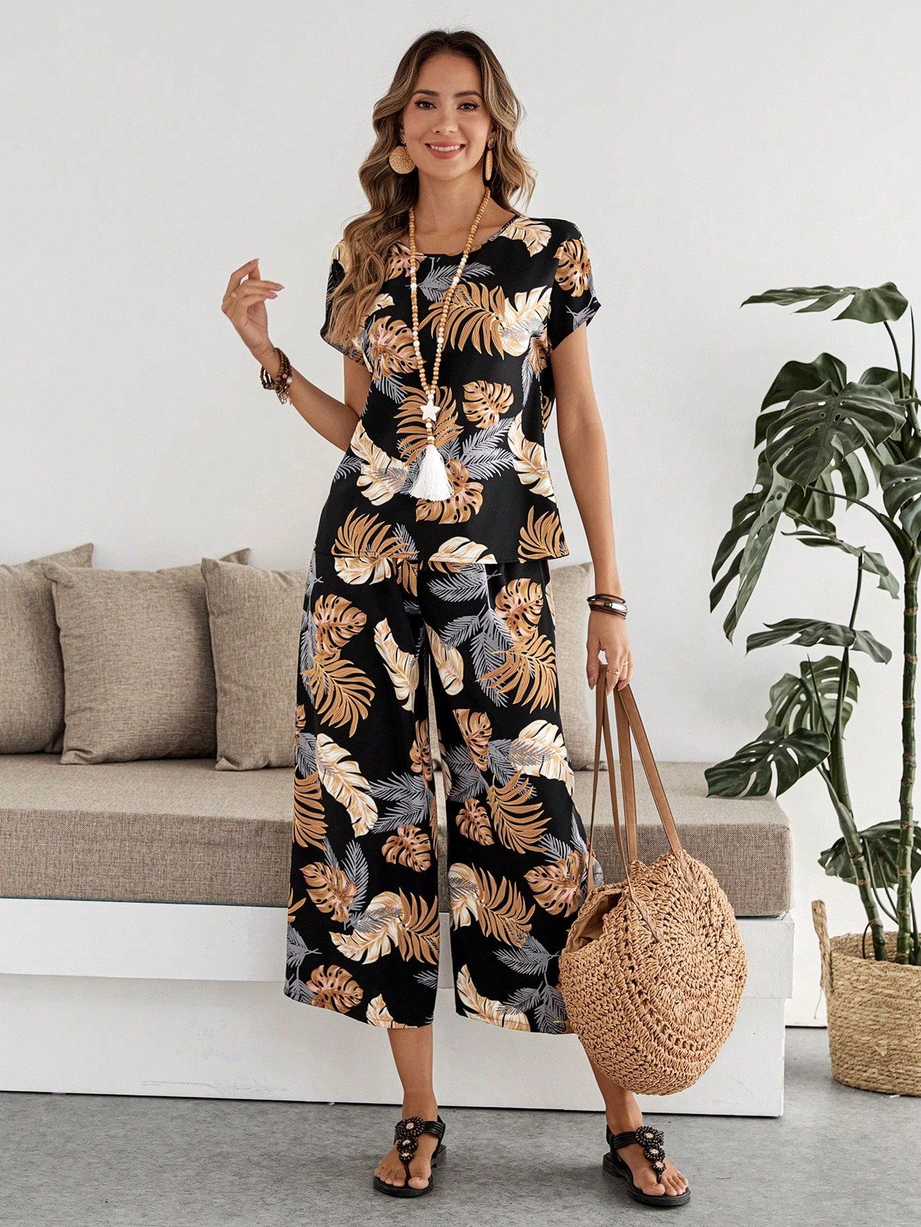 2pcs Women Printed Round Neck Short Sleeve Top And Long Pants Set
