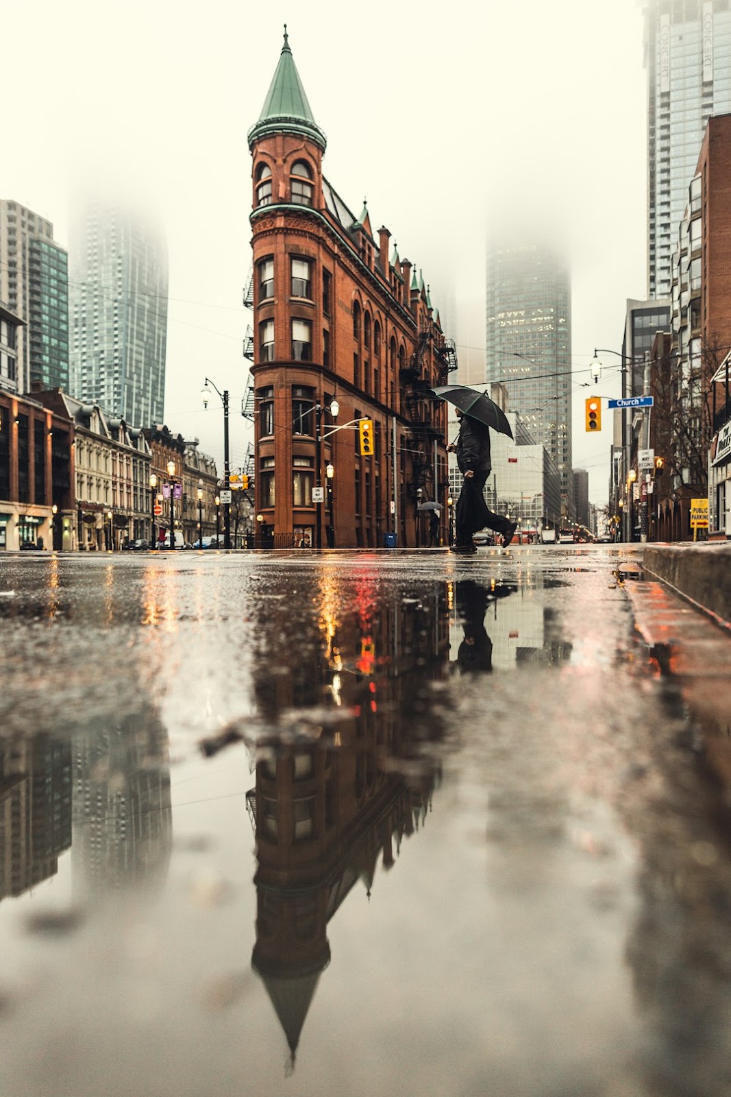 Baggy Hoodie Tracksuit in urban setting