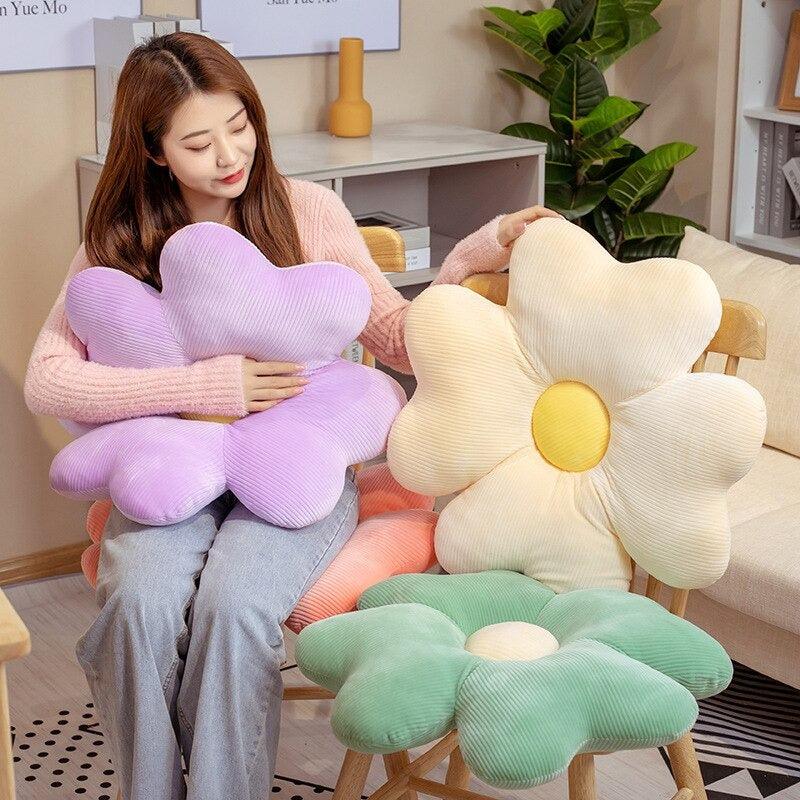 Daisy Four Leaf Clover Plush Toy Ideal Cuddle Buddy For Everyone