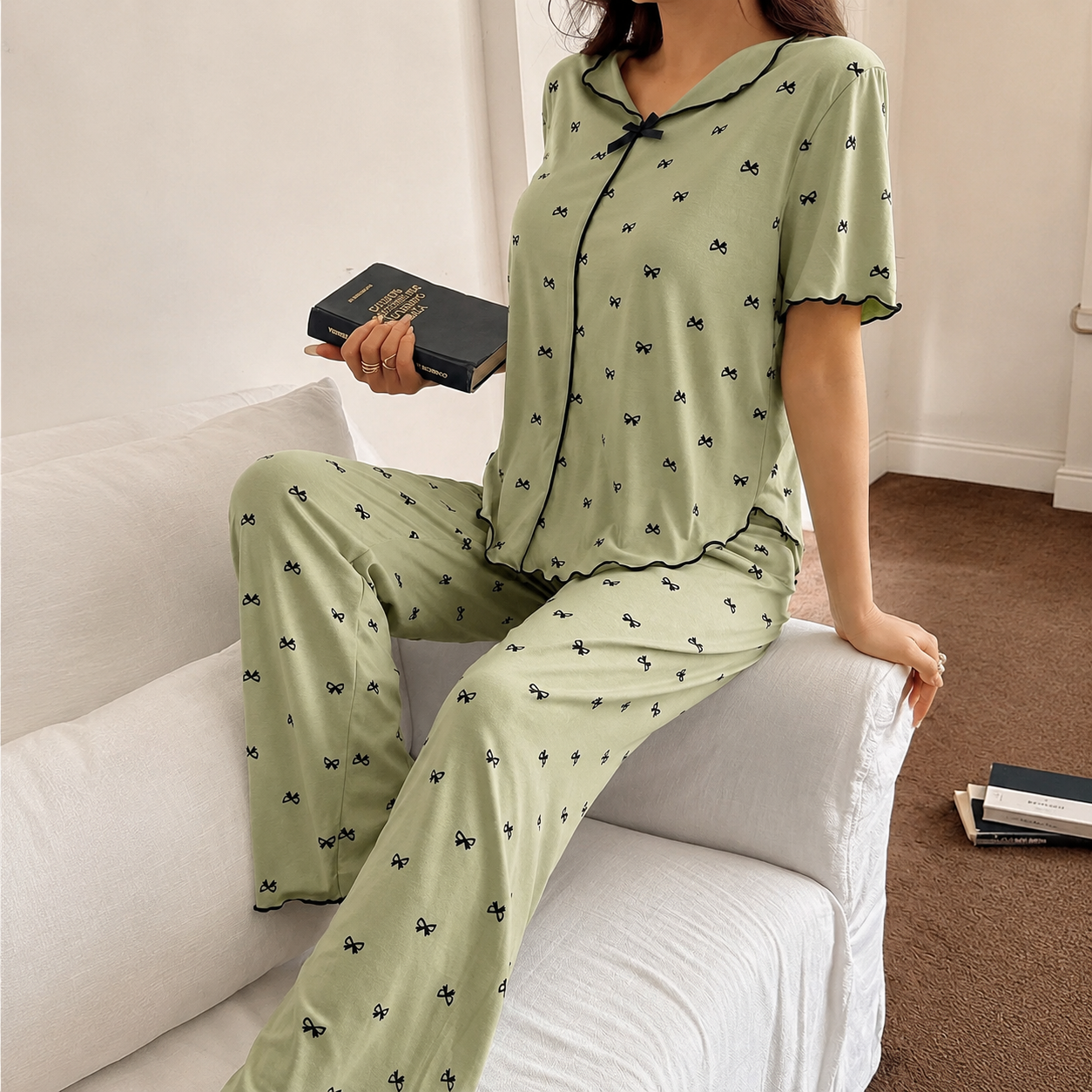 Two Piece Bow Print Lapel Pajama Top And Long Pants Set For Women