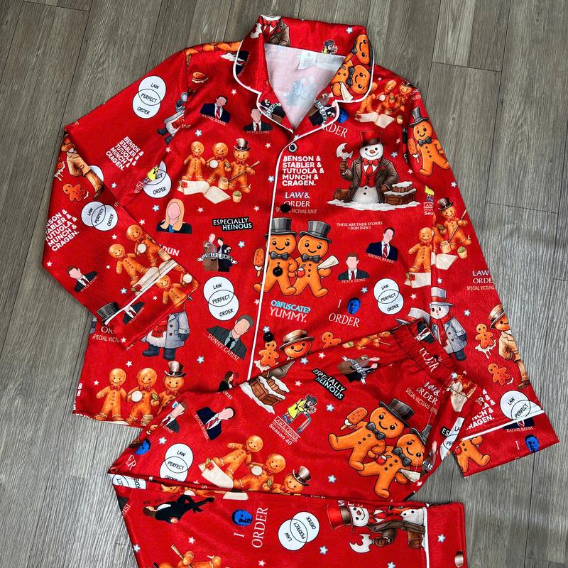 Two Piece Holiday Graphic Pajama Set With Long Pants For Women