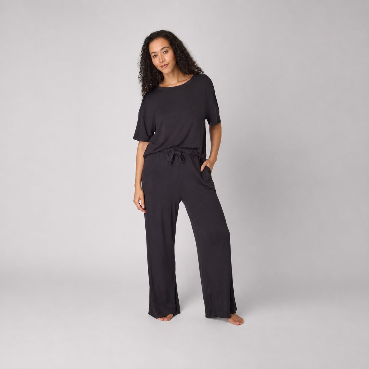 Comfortable T Shirt And Pants With Pockets Pajamas Set For Women