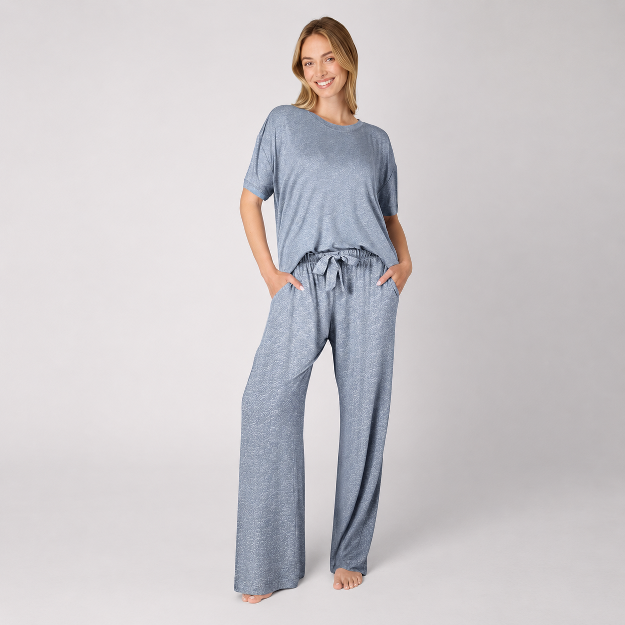 Comfortable T Shirt And Pants With Pockets Pajamas Set For Women