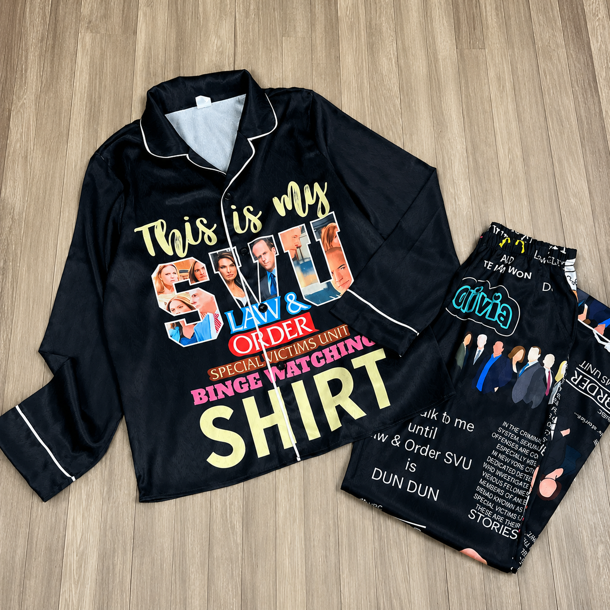 Two Piece Holiday Graphic Pajama Set With Long Pants For Women
