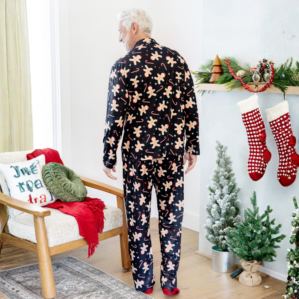Christmas Gingerbread Print Matching Family Pajama Set With Festive Socks