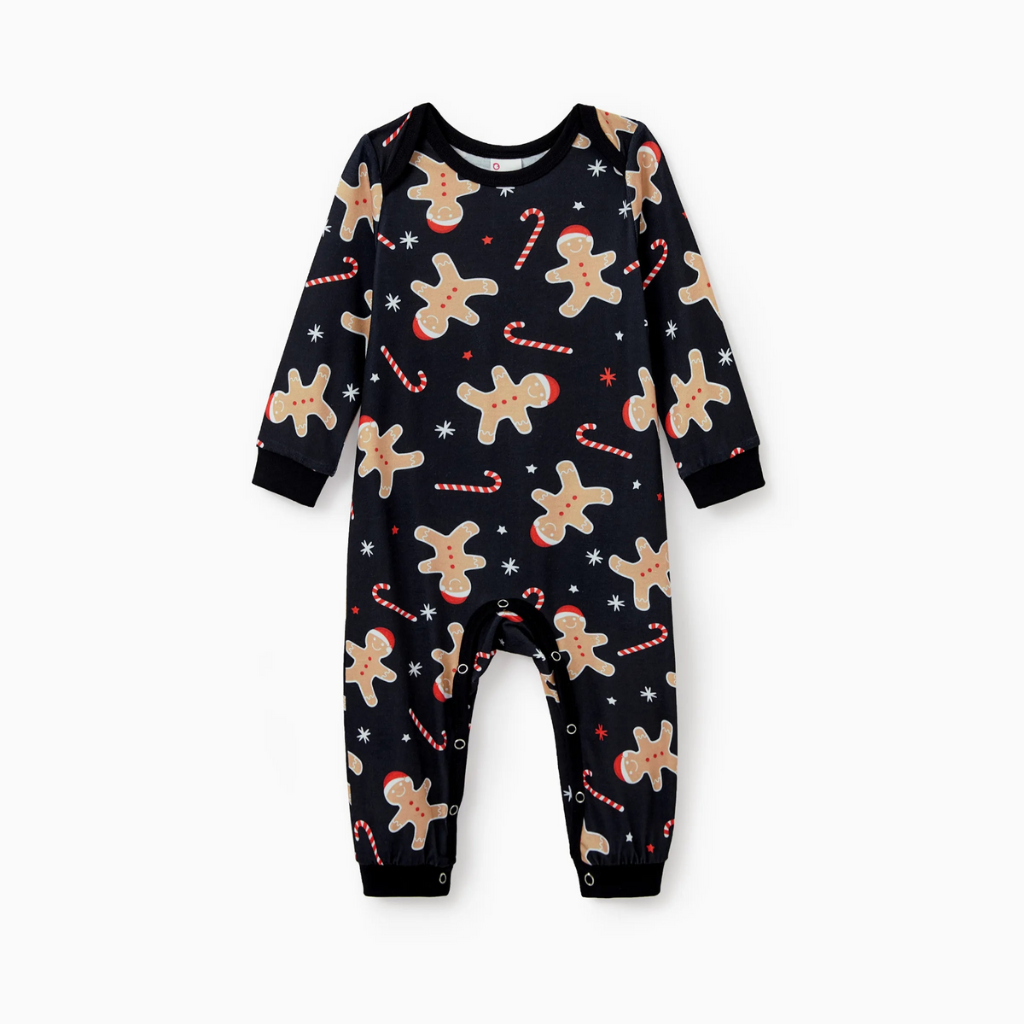 Christmas Gingerbread Print Matching Family Pajama Set With Festive Socks