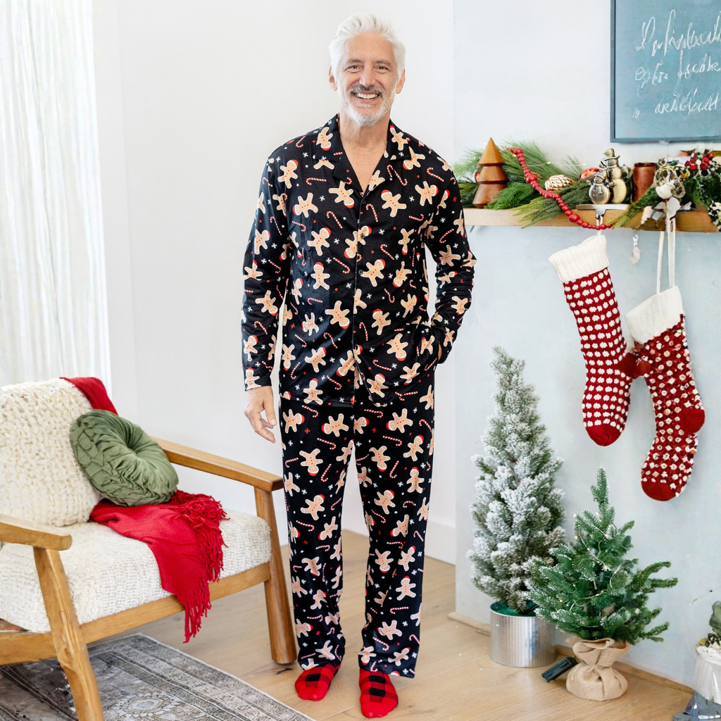 Christmas Gingerbread Print Matching Family Pajama Set With Festive Socks
