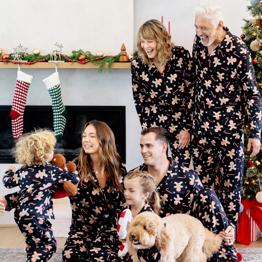 Christmas Gingerbread Print Matching Family Pajama Set With Festive Socks