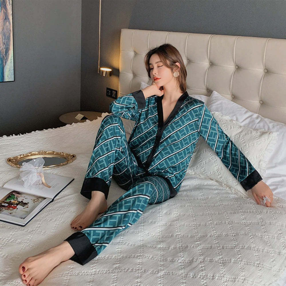 Women's Pajamas Set V Neck Design-Original Pajamas