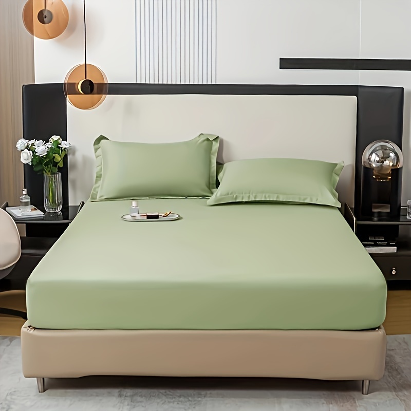 Pack Of 3 Soft Fitted Bedsheet Set With Non Slip Fitted Fabric