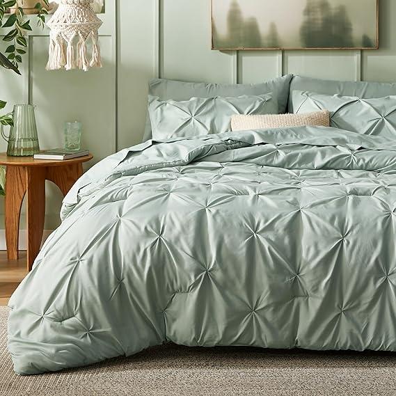 Pack Of 7 Pintuck Bedding Set With Geometric Pattern For All Season Bedroom Decor