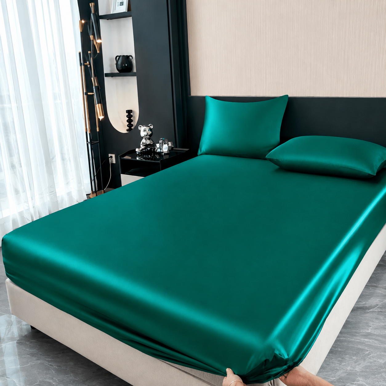Soft Fitted Sheet With Deep Pocket And Wrinkle Resistant Finish