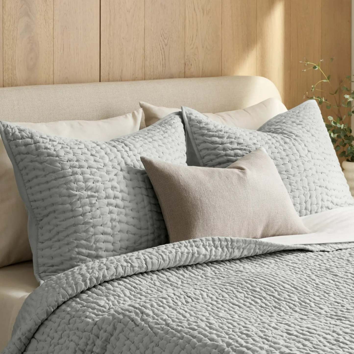 European Linen Cotton Stitch Quilt