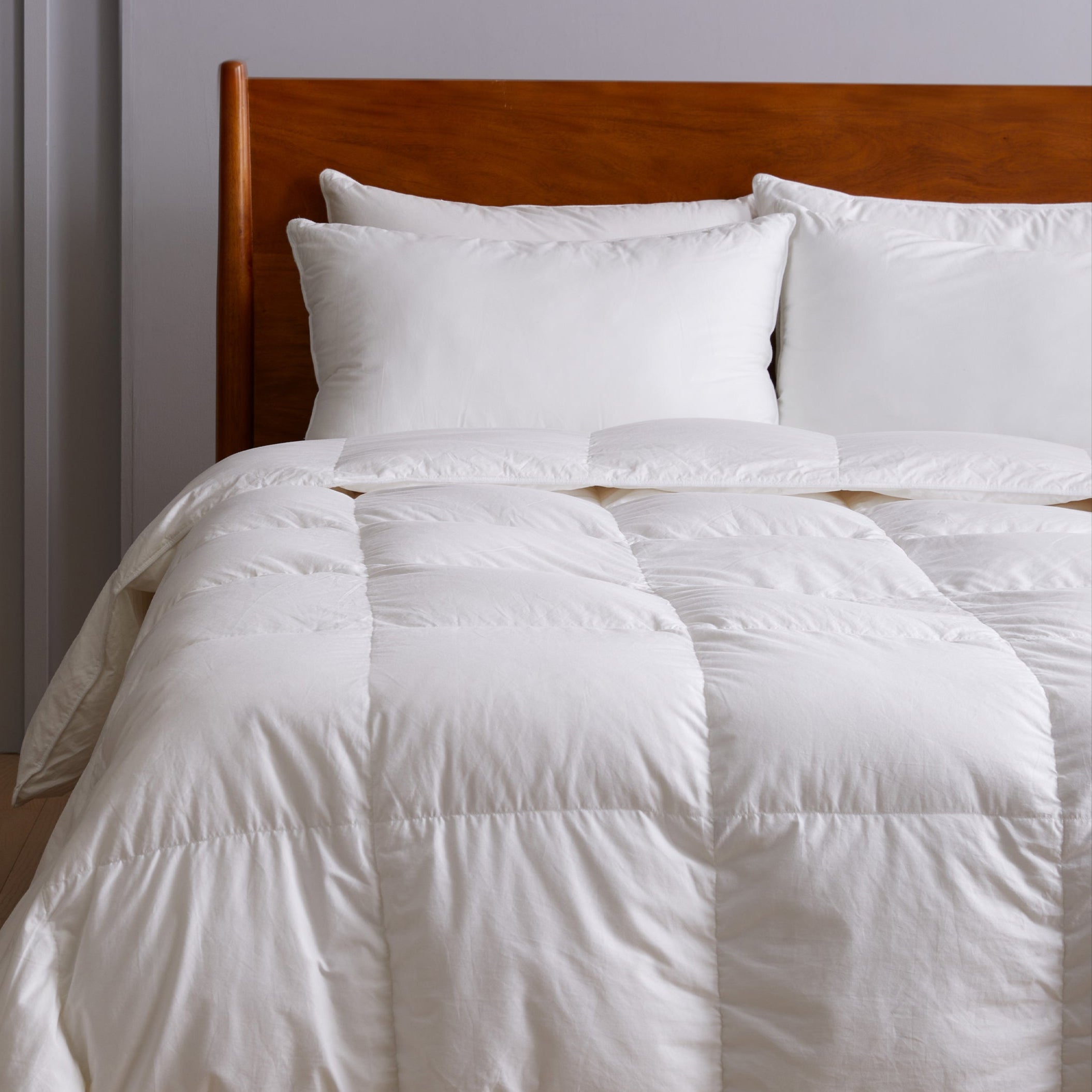 Down Alternative White ComforterDown Alternative White Comforter - Image 2