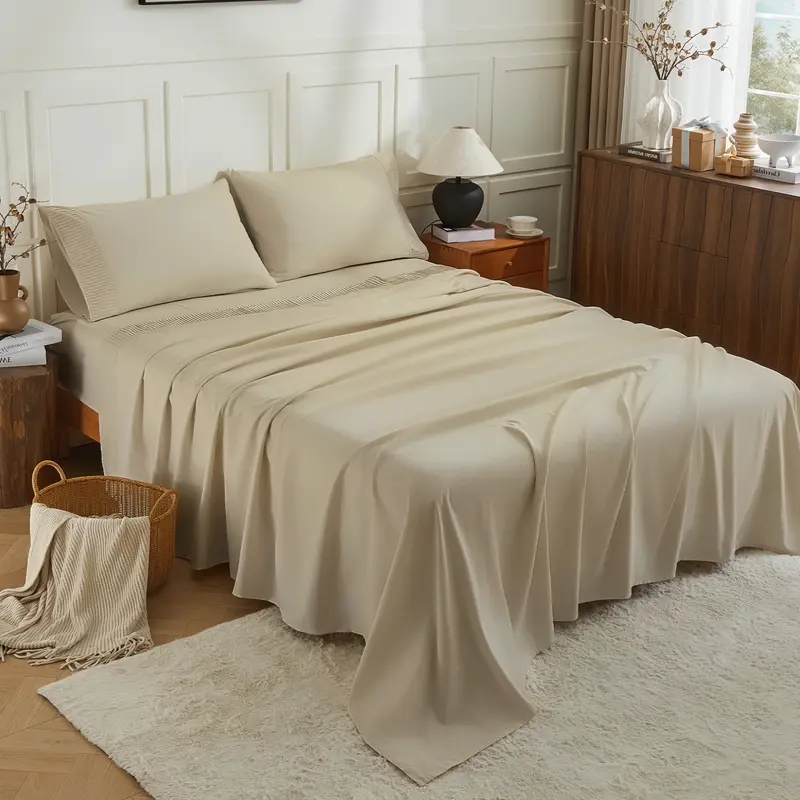 4 Piece Luxury Microfiber Bedding Set With Pillowcases
