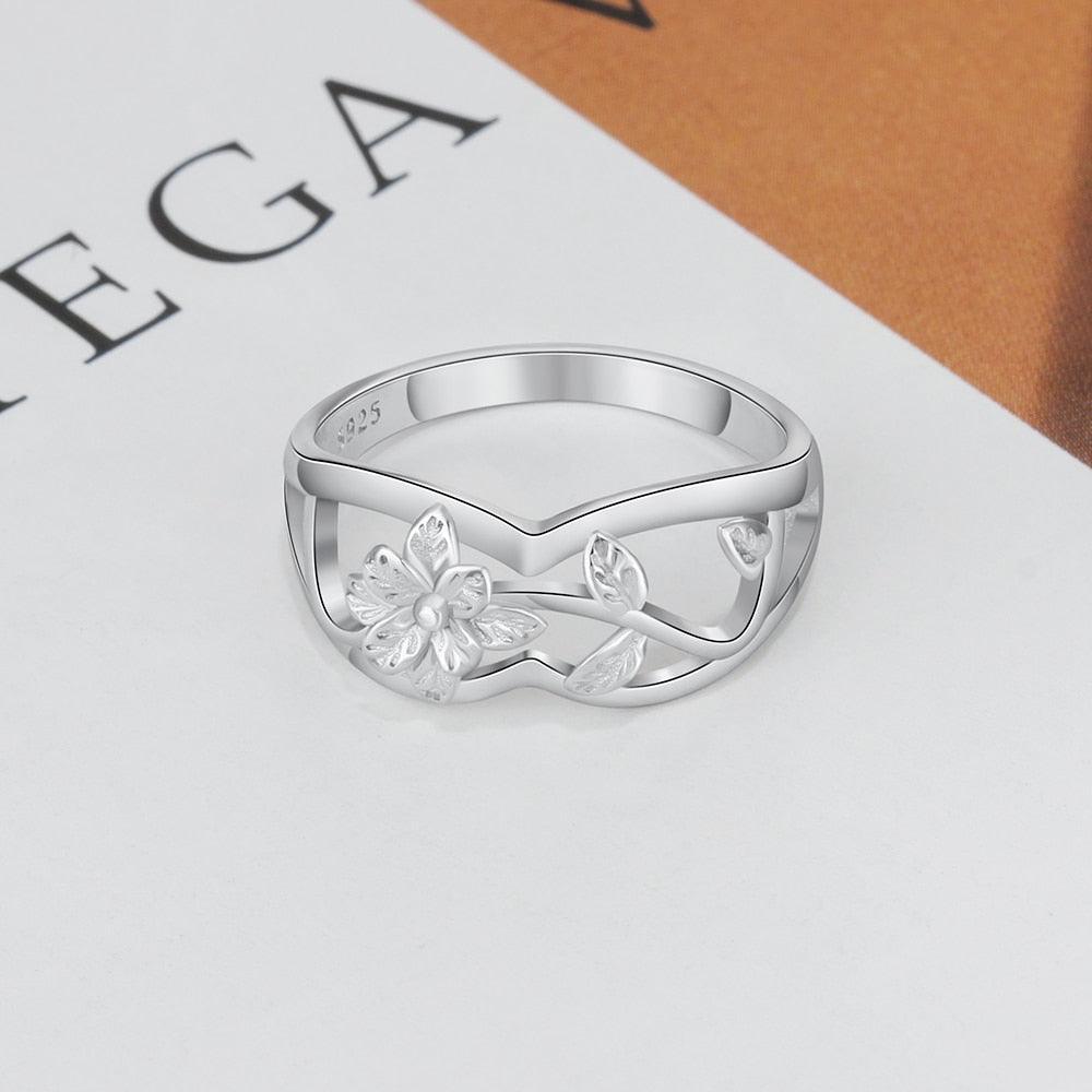 925 Sterling Silver Wedding Band - Hollow Flower & Leaf Shaped Ring - Fashion Jewelry Gift for Women - On Trend Jewelry Collection For Women - Best Engagement Ring for Women of all Ages - Personalized Jewel
