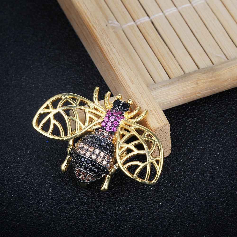 Crystal Vintage Bee Necklace for Women - Dress Coat Accessories for Women - Fashion Accessories for Women - Cute Jewelry for Women - Vintage Jewelry - Personalized Jewel