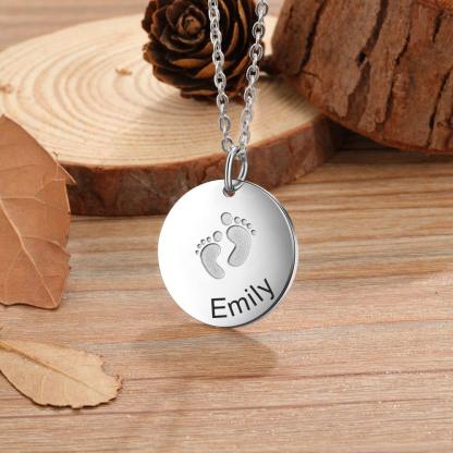 Cute Metal Round Pendant Necklace, Cute Baby Footprint Engraving Pendant, Pendants for New Mothers - Personalized Jewel