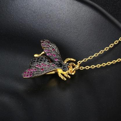 Women Fashion Gold Color Copper Necklace with Bee Shaped Pendant, Trendy Jewelry for Girls - Personalized Jewel