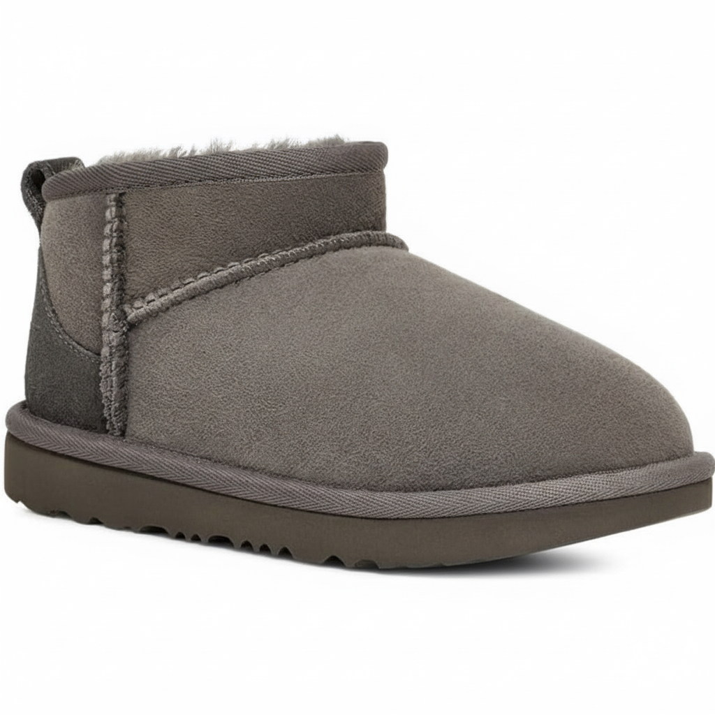 Unisex Child Classic Ultra Mini Fashion Boot