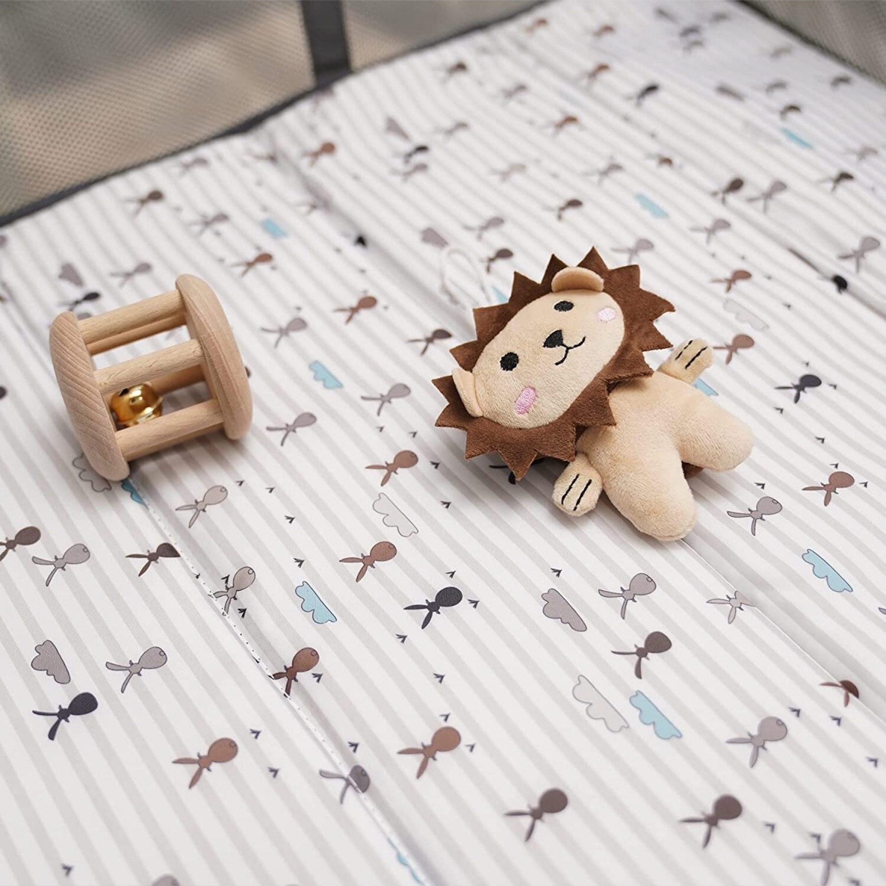 Portable Baby Playard With Bassinet Mattress And Toy Bar