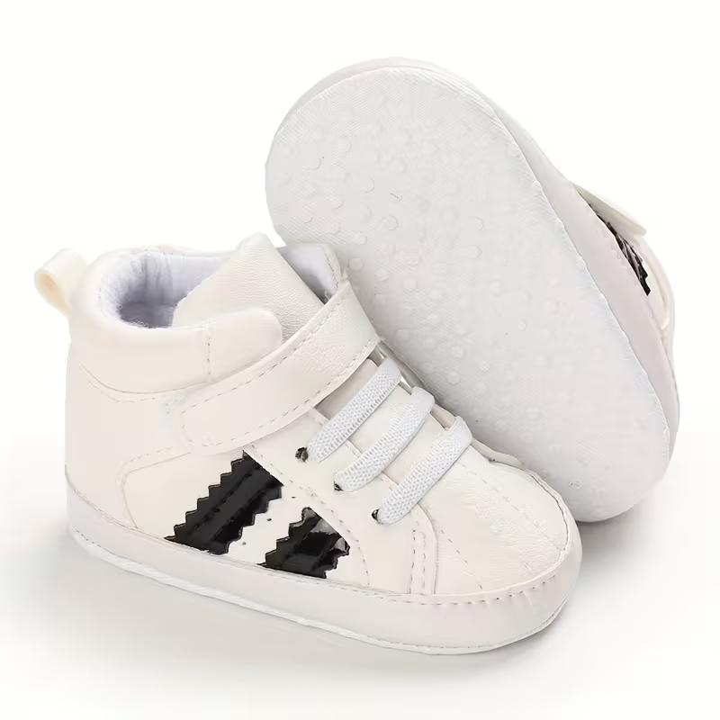 Casual And Comfortable Moccasins For Toddler