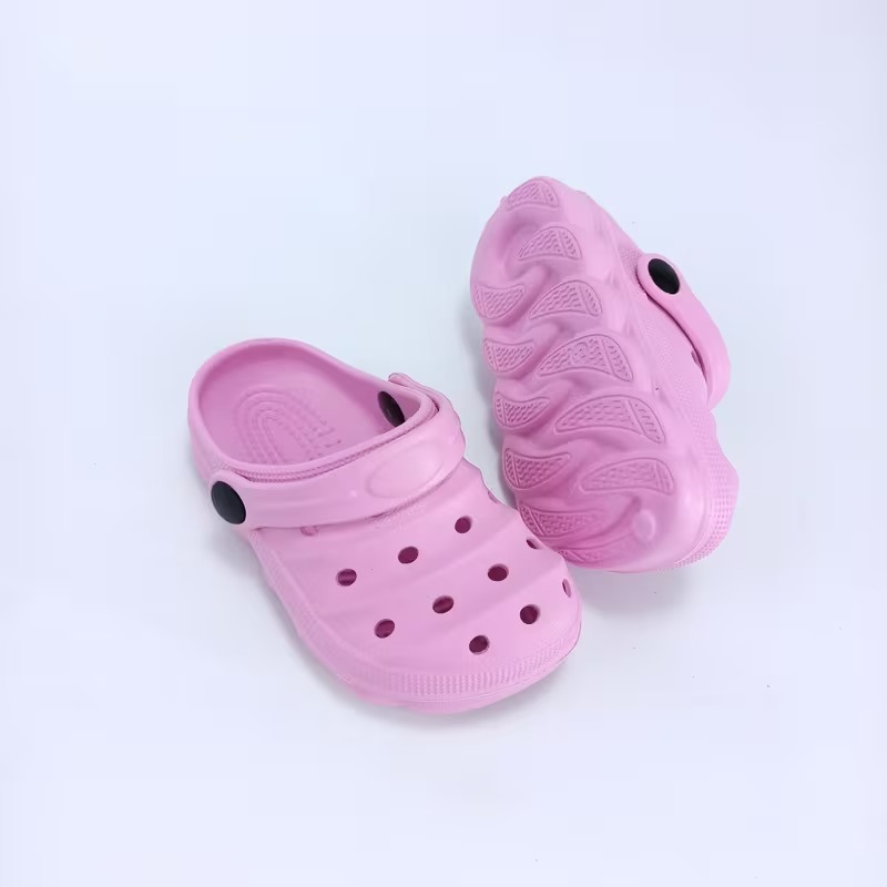 Casual Hollow Design Clogs For Kids Beach And Pool Use