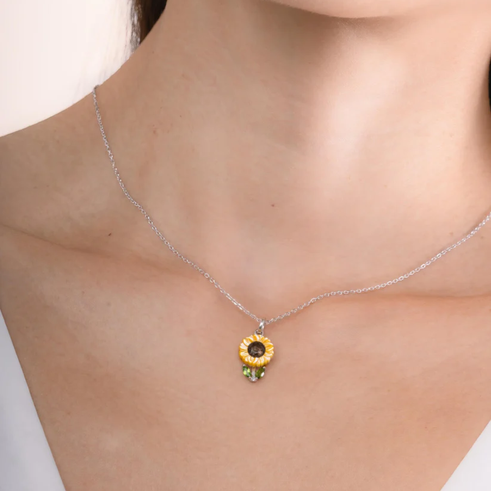 Carved Sunflower Crystal Pendant Necklace