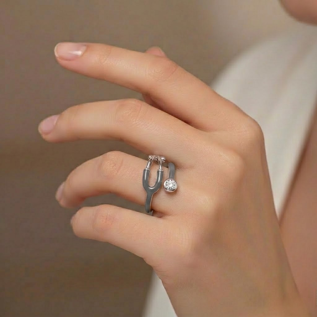 Curved Enamel Band Jewelry Ring With Stone