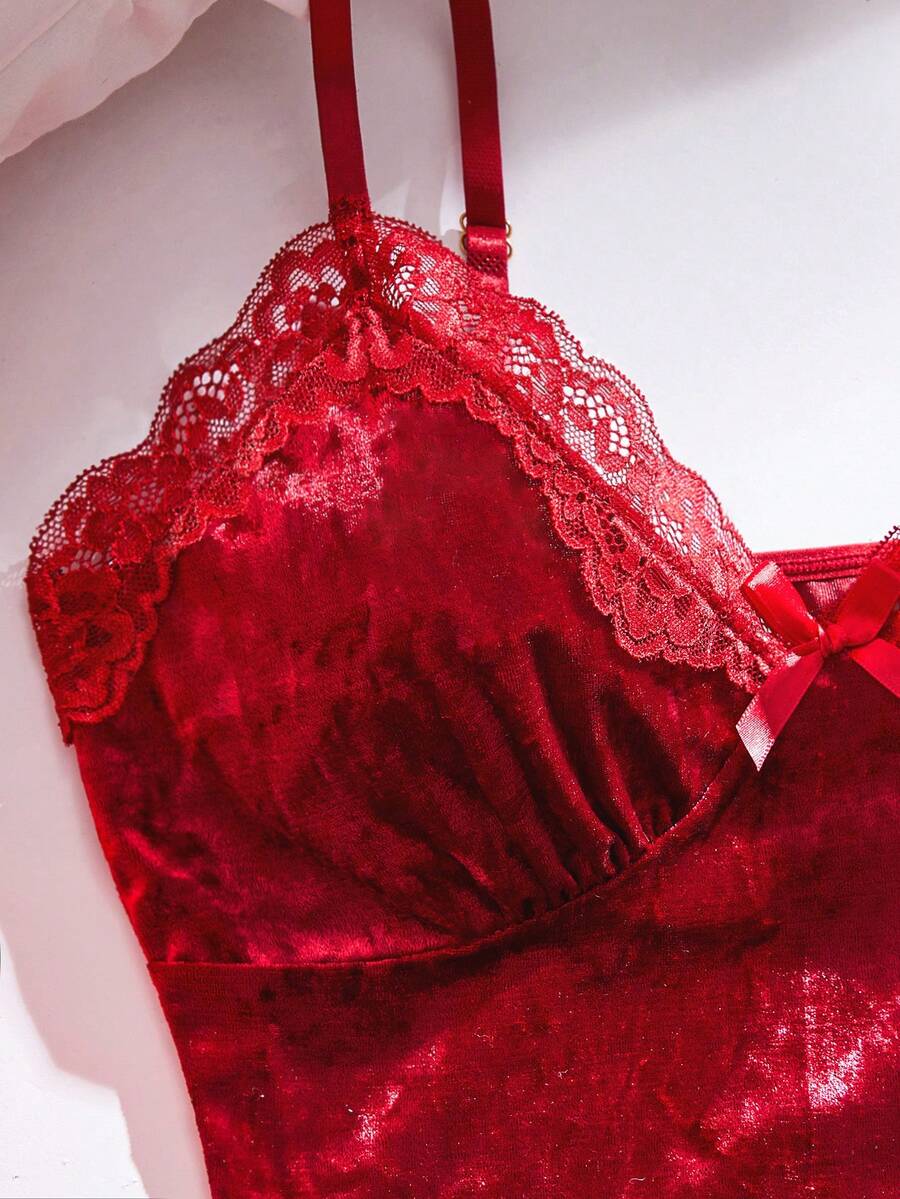 2pcs Women's V-Neck Solid Color Velvet Pajama Set, Lace Trim V-Neck Halter Top With Waist-Cinching Shorts, Comfortable Soft Loungewear - Burgundy - View 5