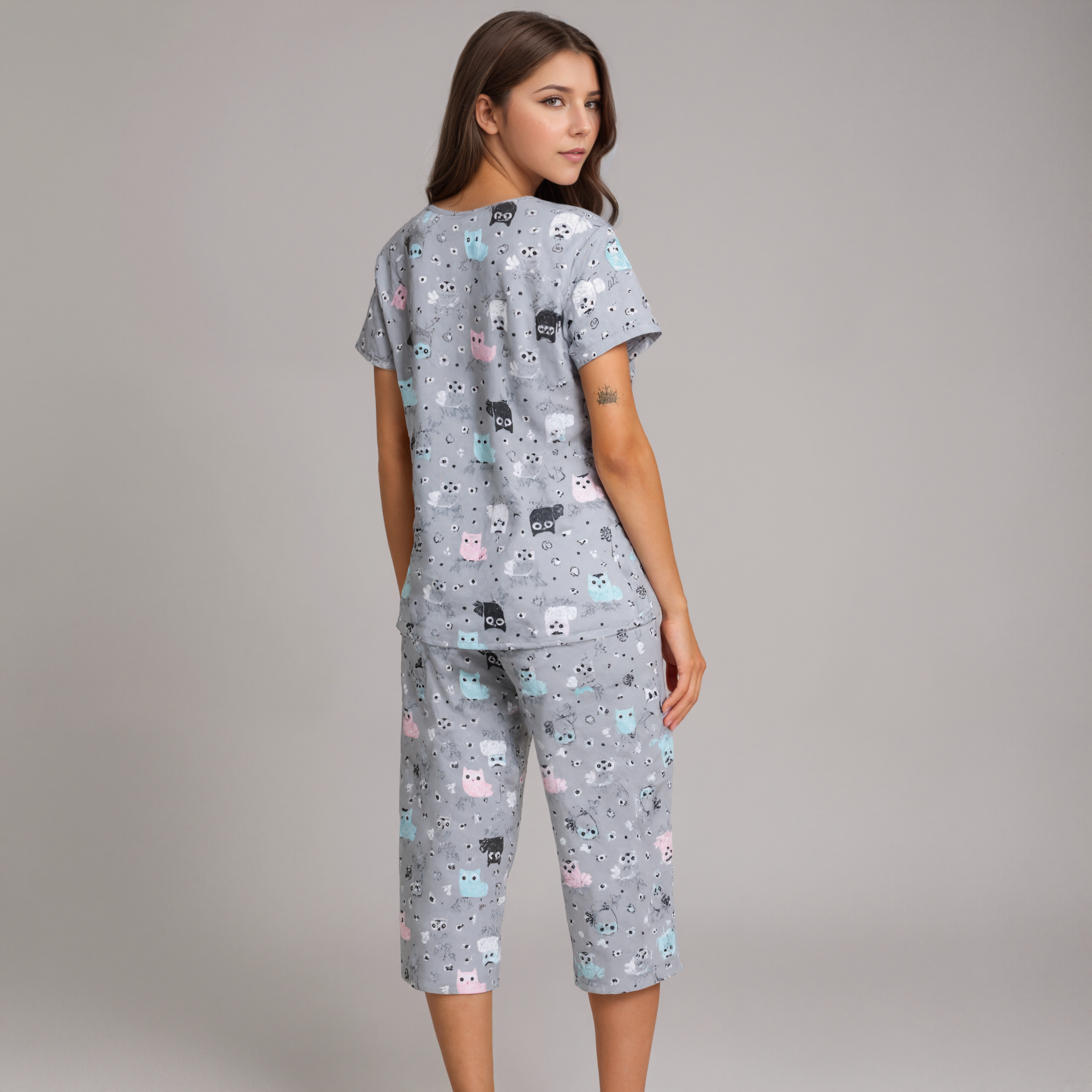 Pajama Set With Top And Capri Pants