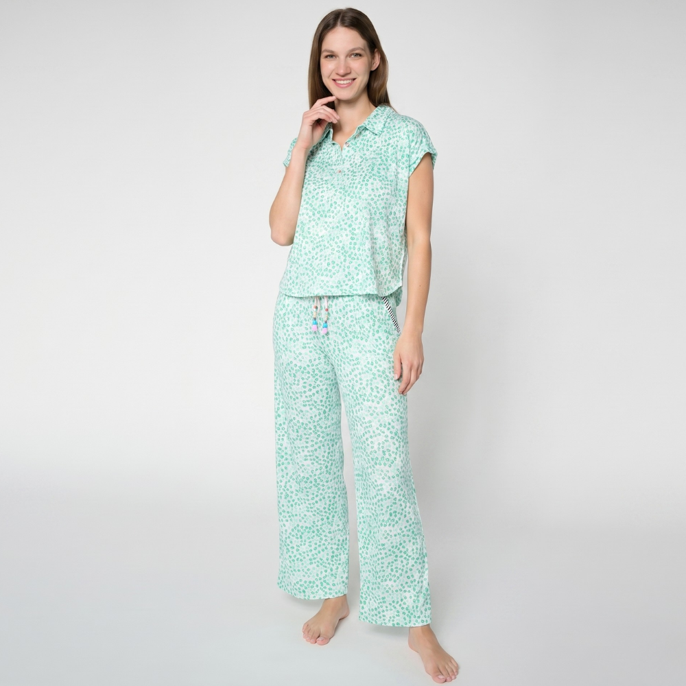2 Piece Floral Pajama Set With Short Sleeve Top And Lounge Pants For Women