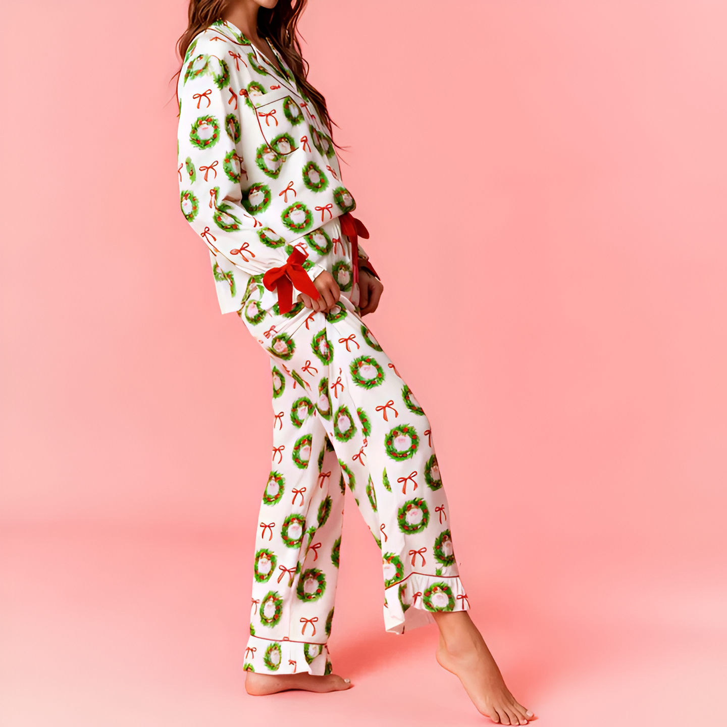 Long Sleeve Women Holiday Wreath Print Pajama Set