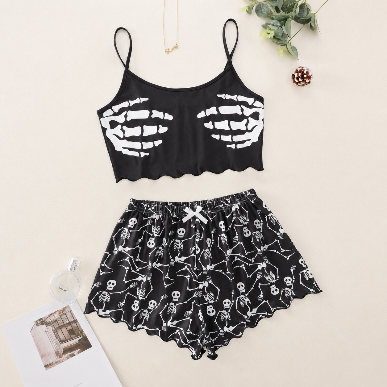 2 Pieces Printed Halloween Themed Matching Pajama Set For Women
