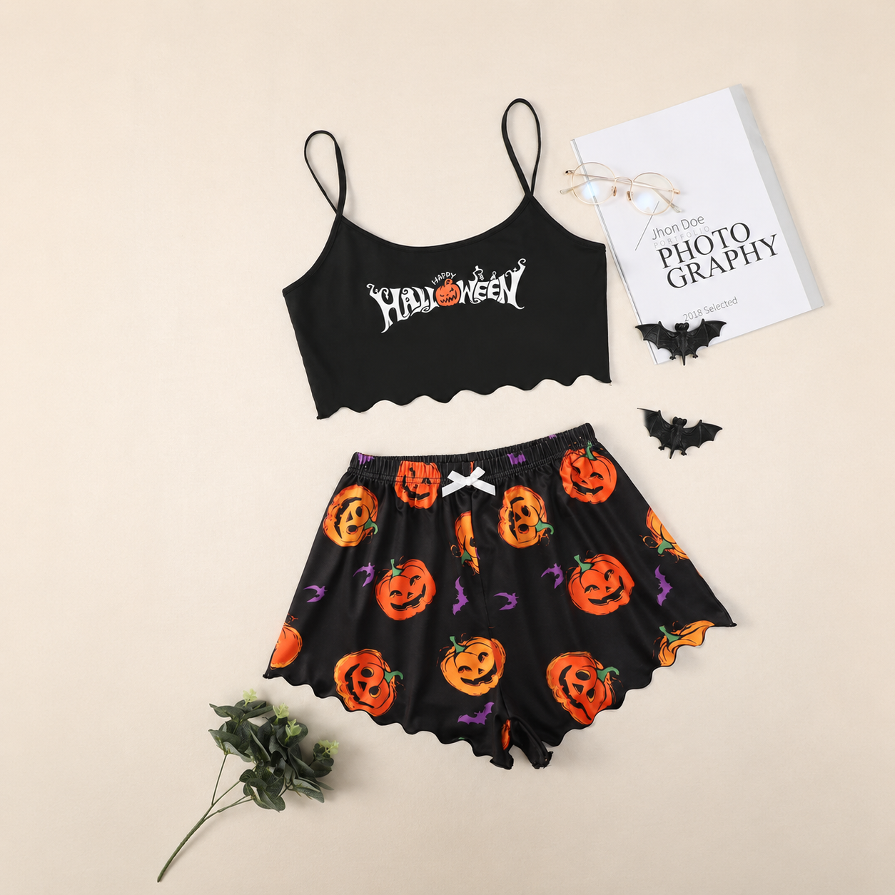 2 Pieces Printed Halloween Themed Matching Pajama Set For Women