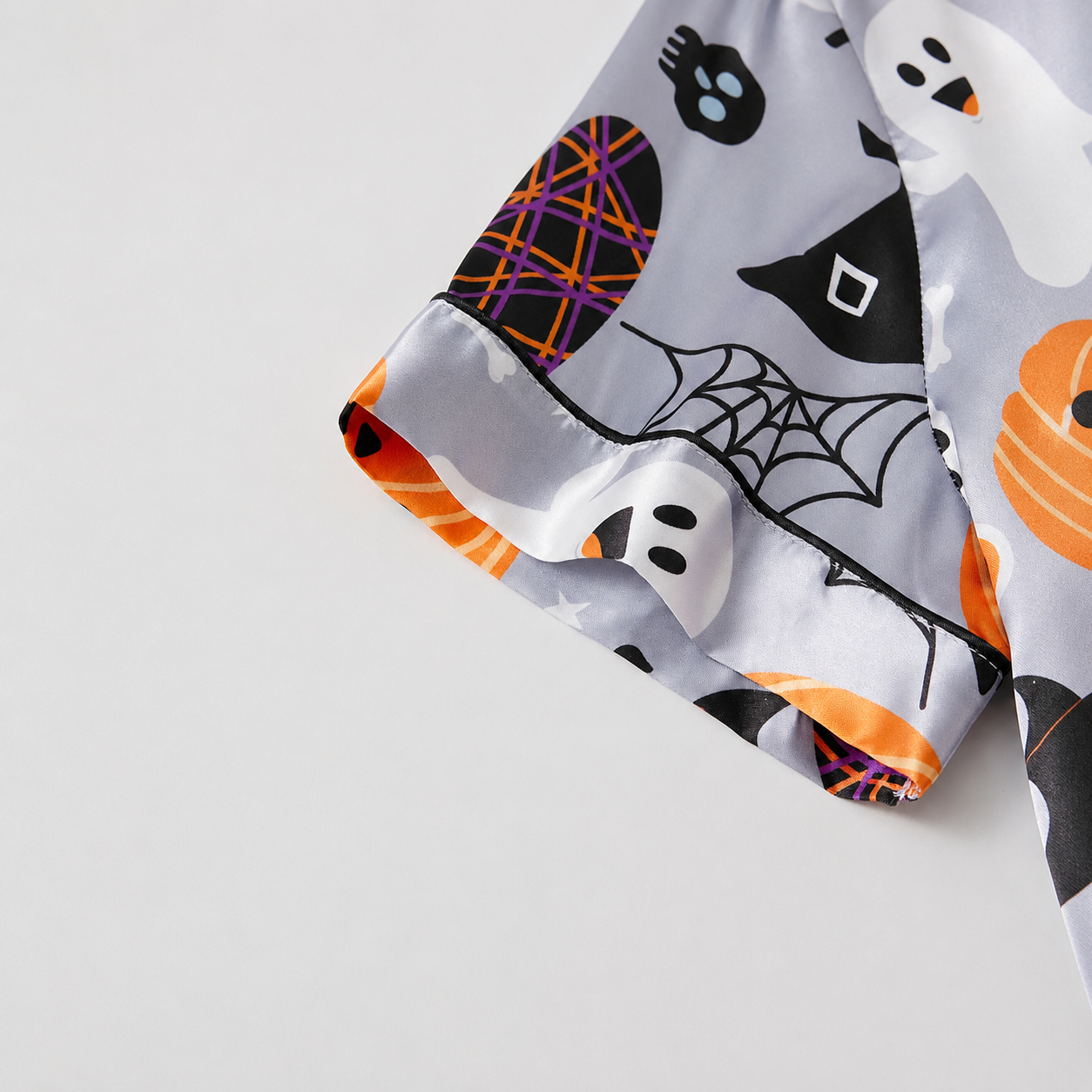 2 Piece Halloween Cartoon Print Shirt And Short Set For Women
