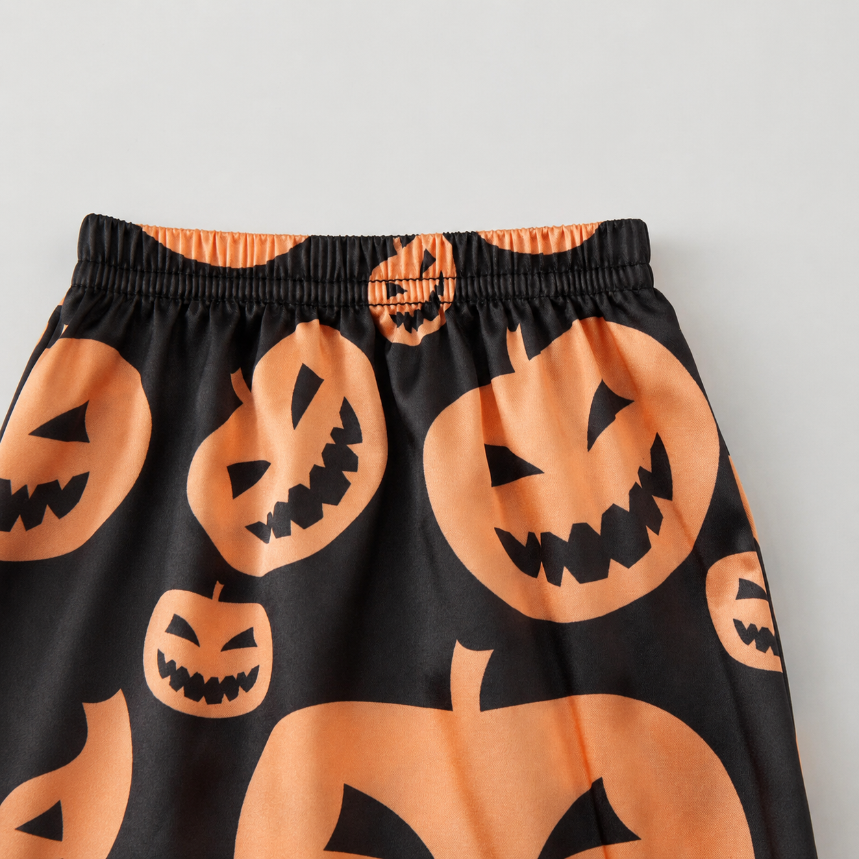 2 Piece Halloween Cartoon Print Shirt And Short Set For Women