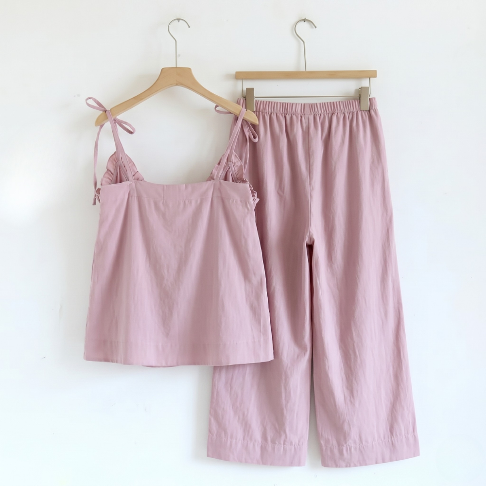 Summer Sleepwear Set With Camisole Top And Cropped Pants For Women