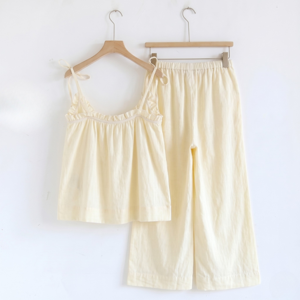 Summer Sleepwear Set With Camisole Top And Cropped Pants For Women
