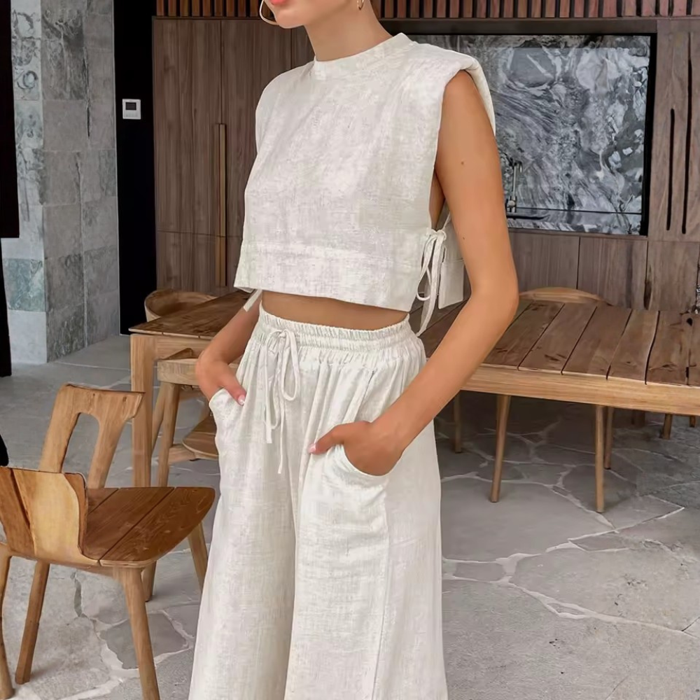 Sleeveless Crop Top And High Rise Pants Matching 2 Piece Set For Women