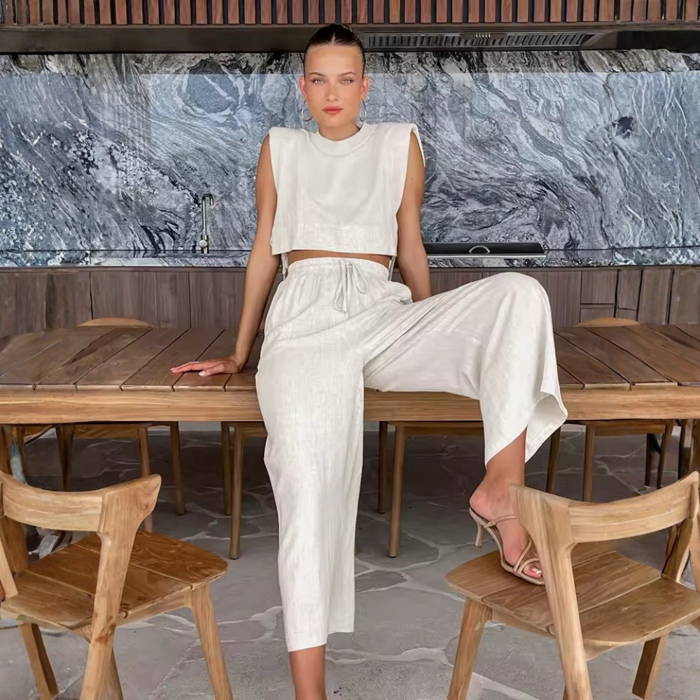Sleeveless Crop Top And High Rise Pants Matching 2 Piece Set For Women