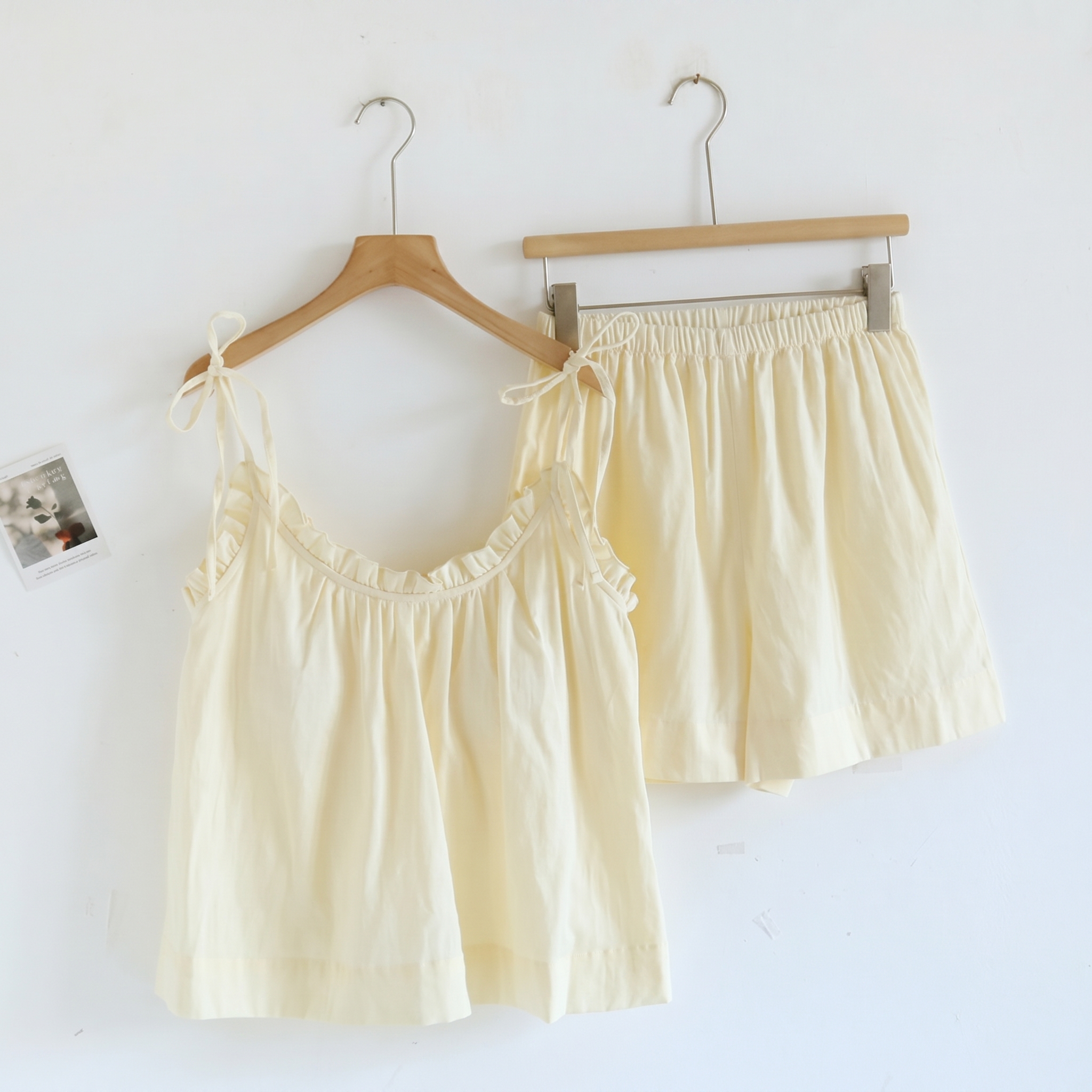 Summer Sleepwear Set With Camisole Top And Cropped Pants For Women