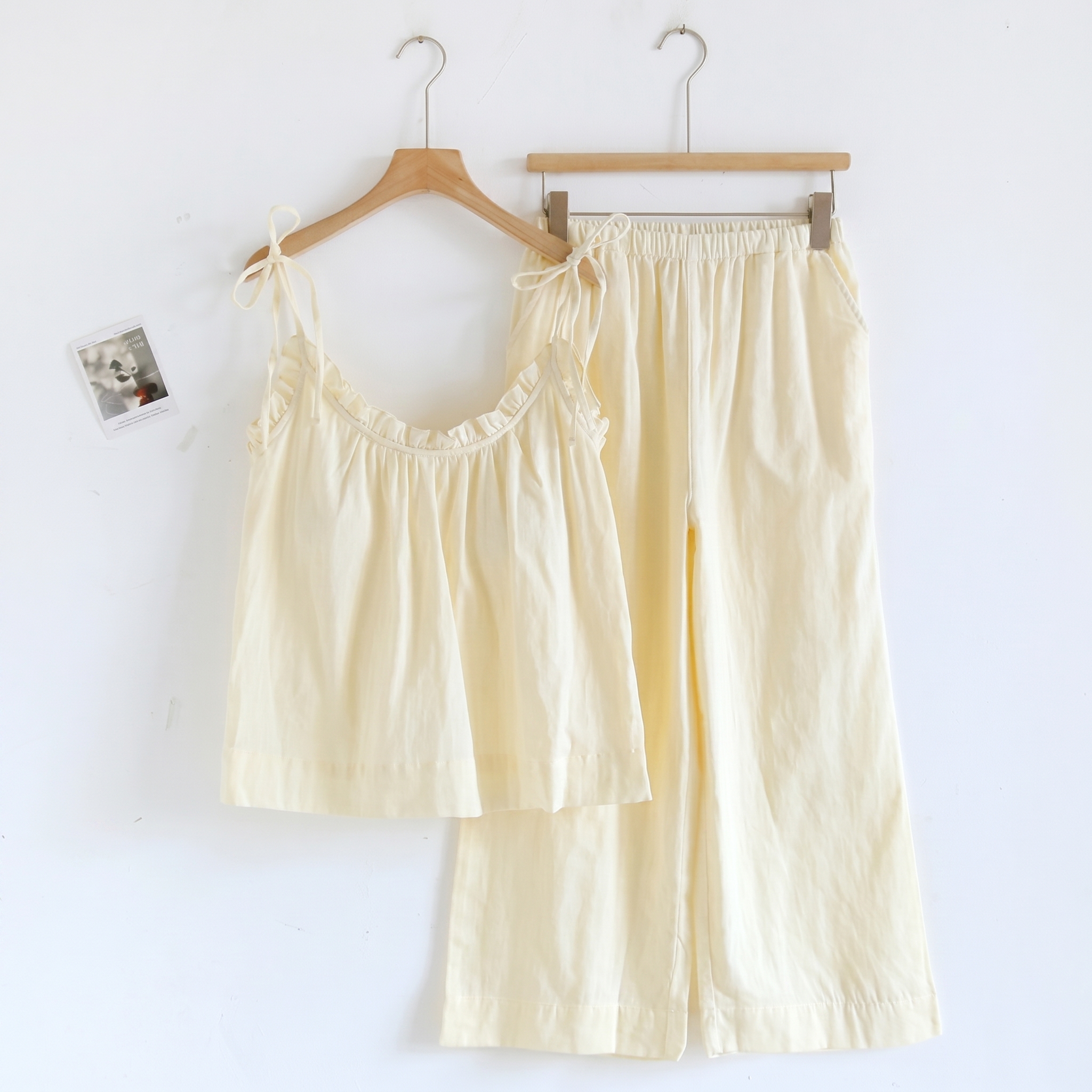 Summer Sleepwear Set With Camisole Top And Cropped Pants For Women