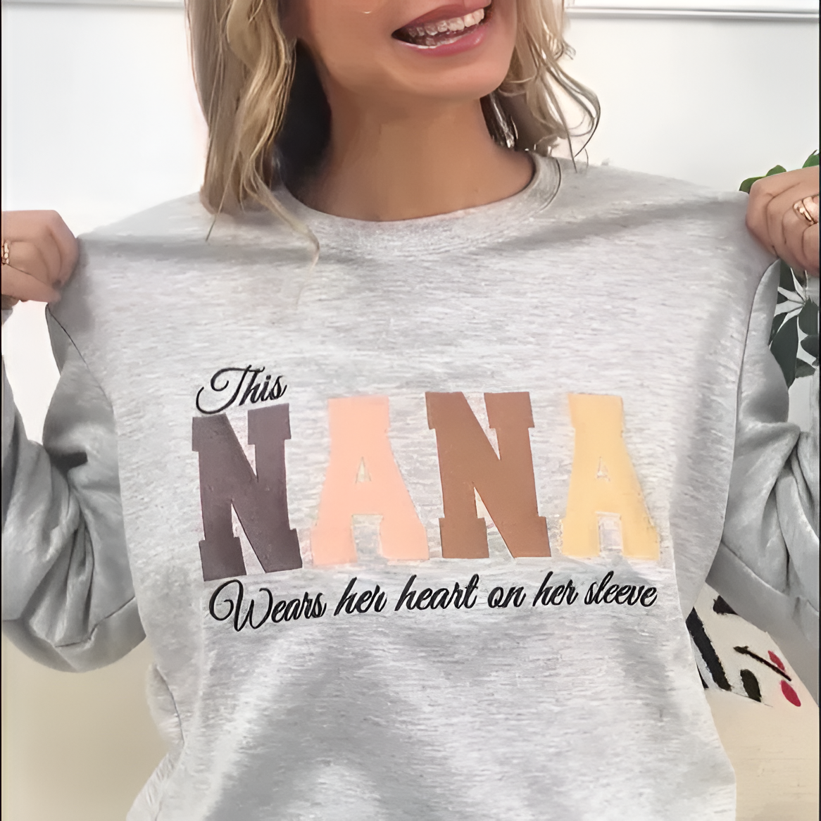 Personalized Name Sweatshirt With Long Sleeve Embroidery Detail For Mom And Grandma