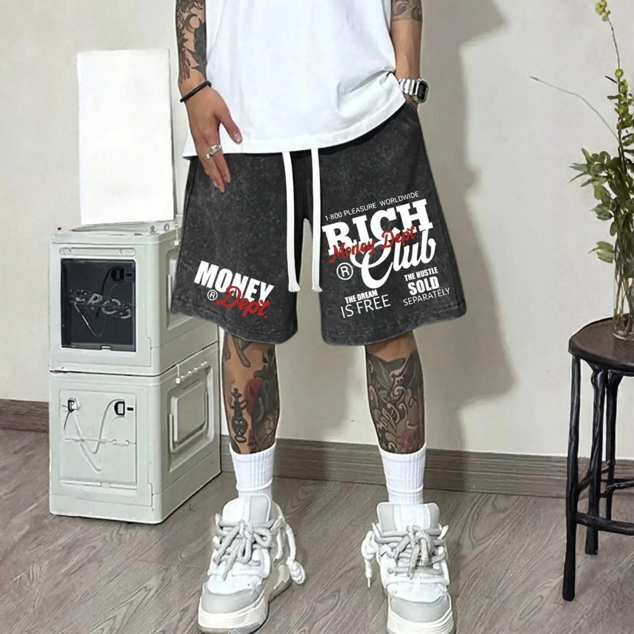 Adjustable Drawstring Retro Printed Shorts For Men